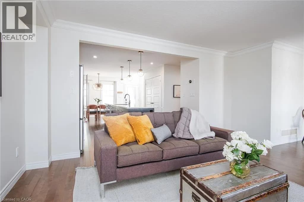 290 WILLIAM Street — photo 4 of 50