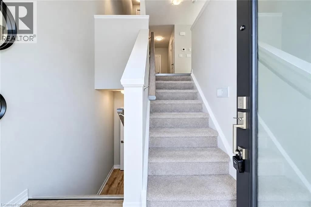 680 BENNINGER Drive — photo 4 of 29