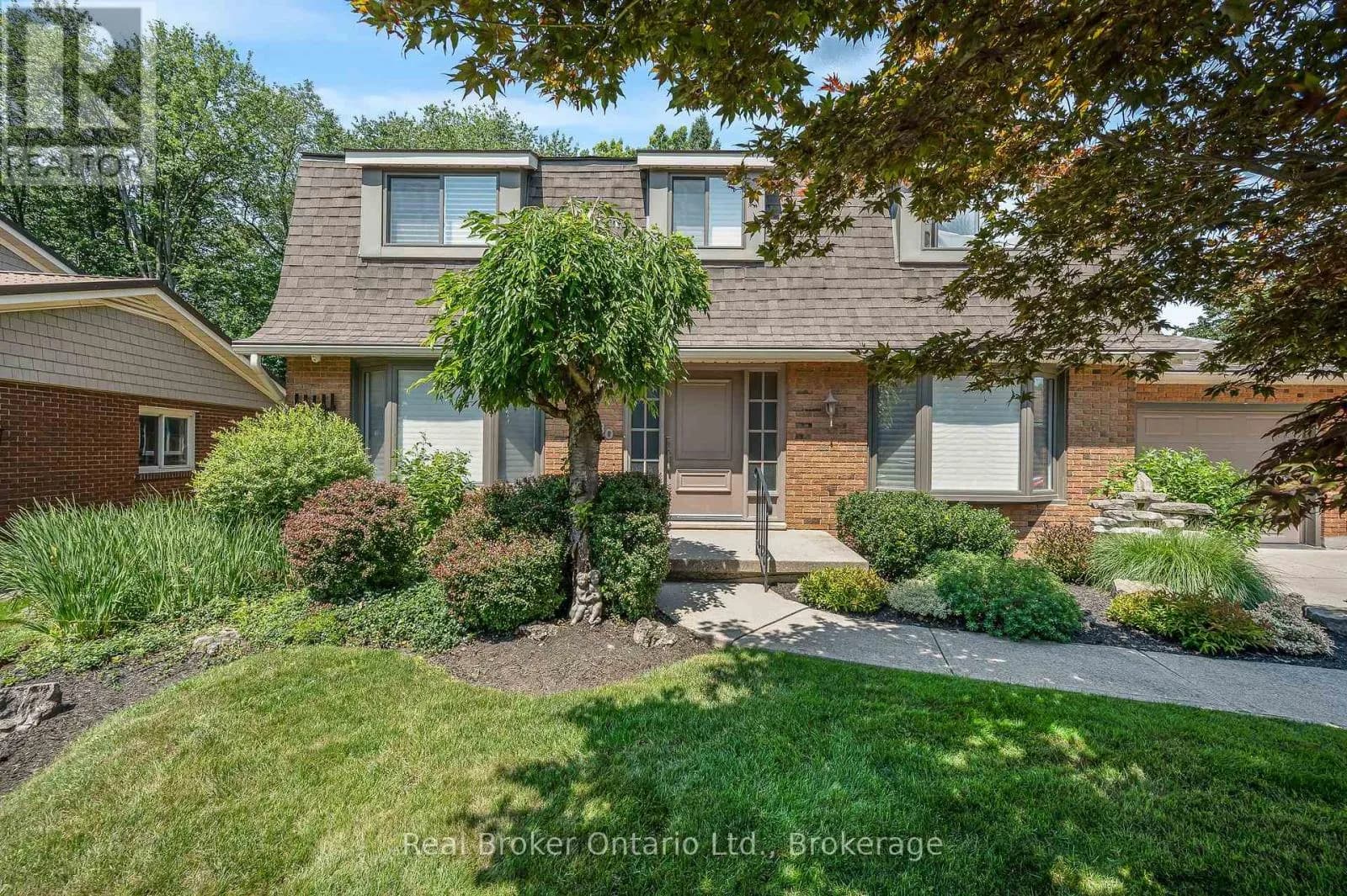 30 WESTWOOD CRESCENT — photo 4 of 37