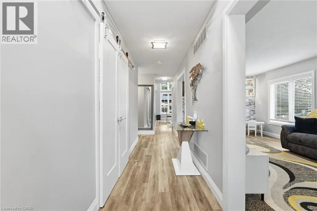 231 PARKSIDE Drive — photo 4 of 45