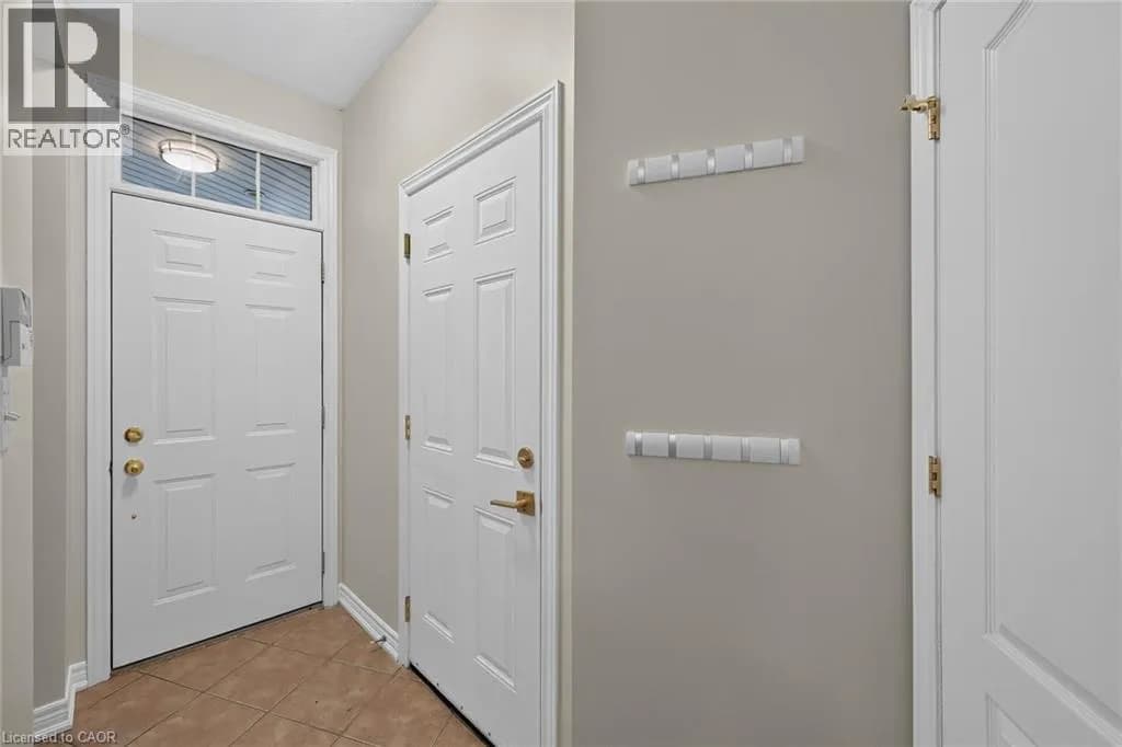 53 SUNNYCROFT Court — photo 5 of 47