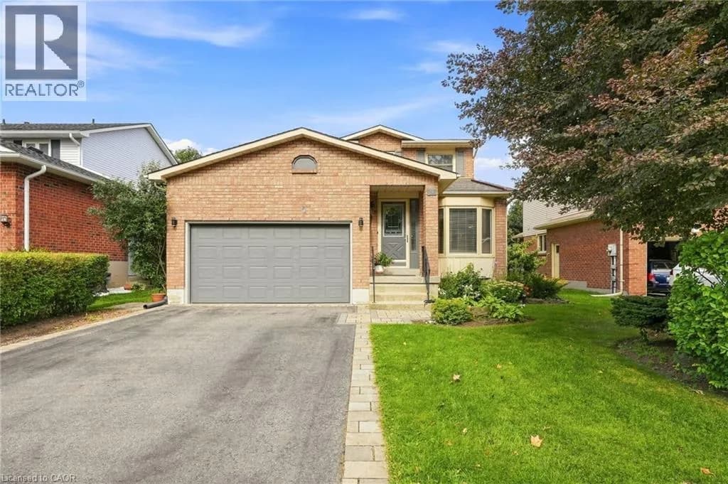 31 KARSH Crescent — photo 2 of 50
