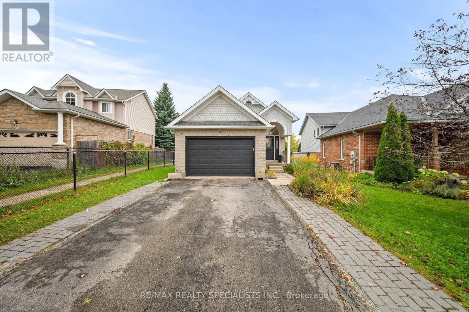 43 HUNTER ROAD — photo 3 of 38