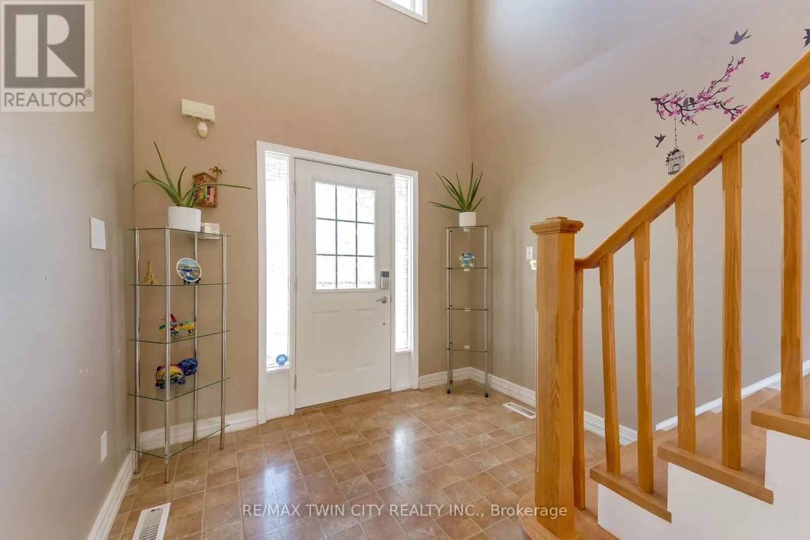 320 BRANDENBURG PLACE — photo 4 of 50