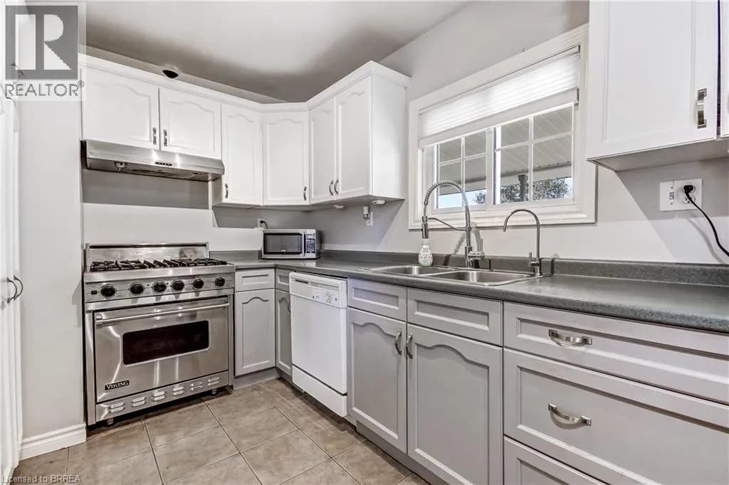 36 ALEXANDER Drive — photo 4 of 23