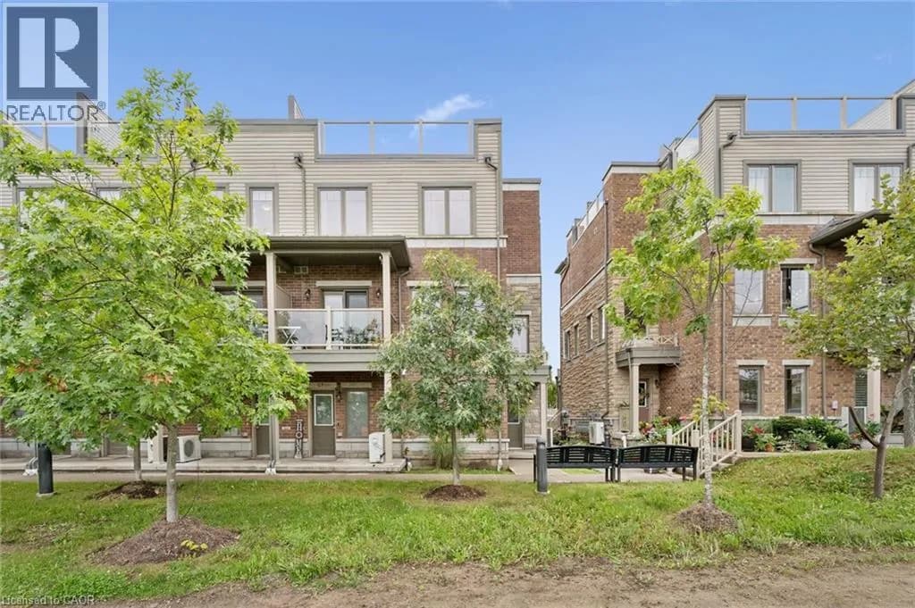 70 WILLOWRUN Drive Unit# #C8 — photo 1 of 40