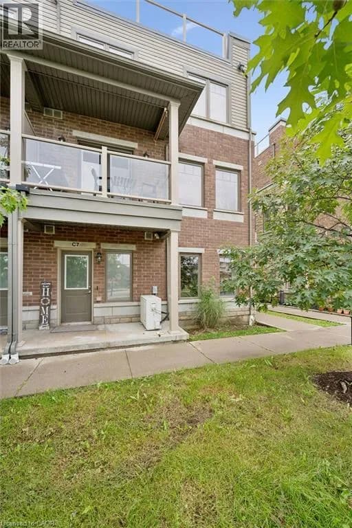 70 WILLOWRUN Drive Unit# #C8 — photo 3 of 40
