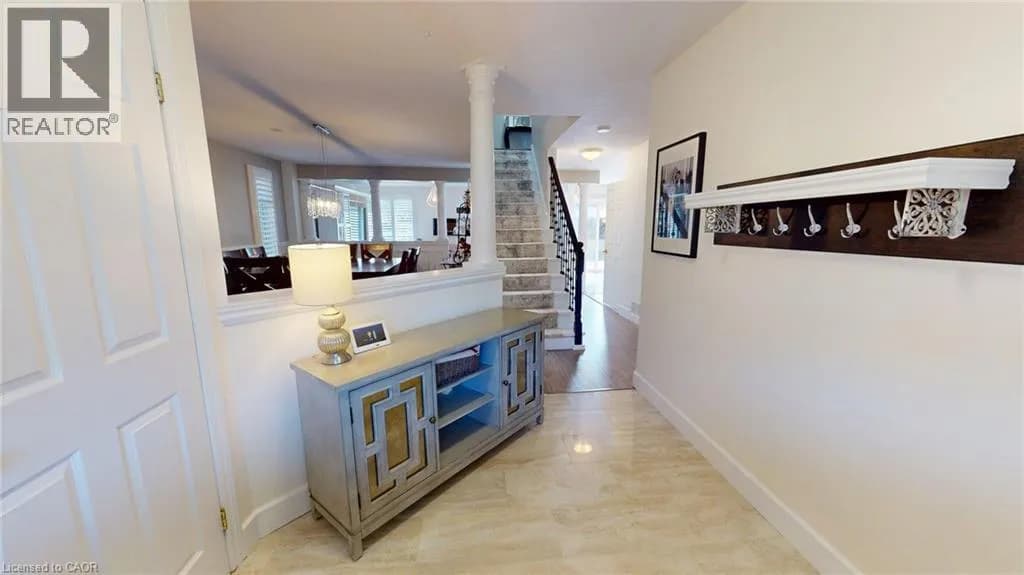 723 MUNICH Circle — photo 3 of 30