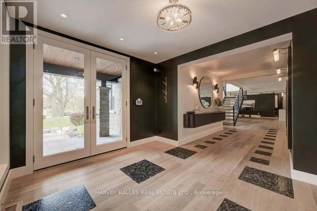 8 WESTGATE WALK — photo 2 of 49