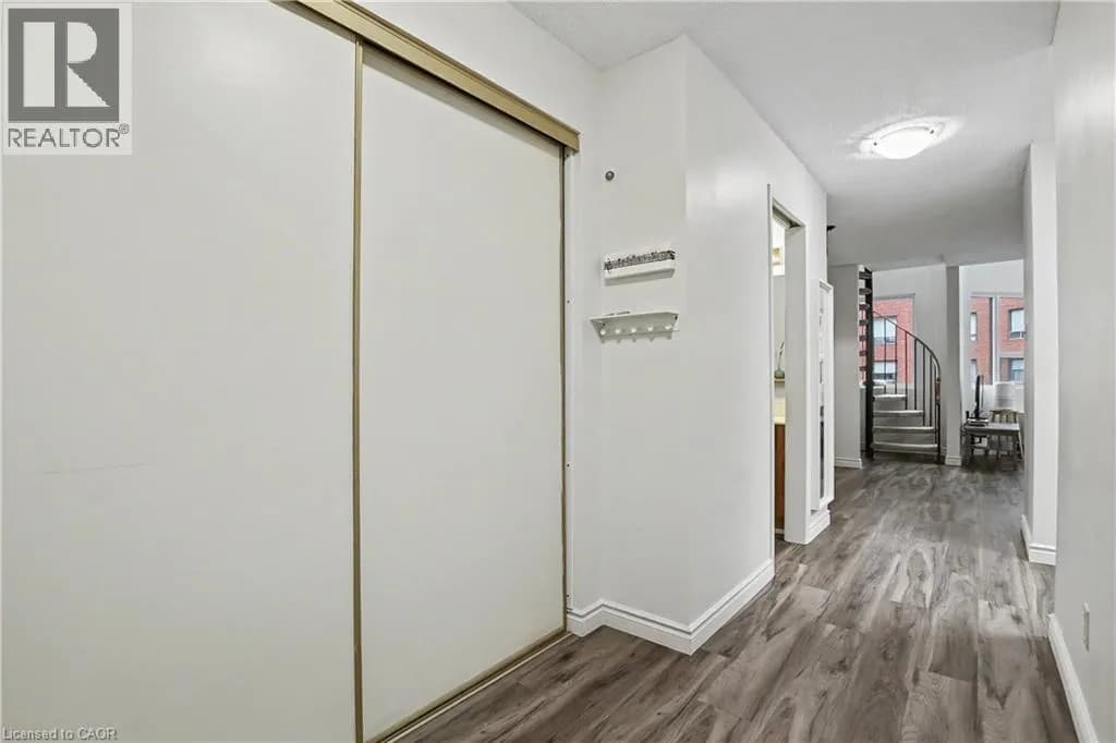 20 ELLEN Street E Unit# 207 — photo 2 of 35