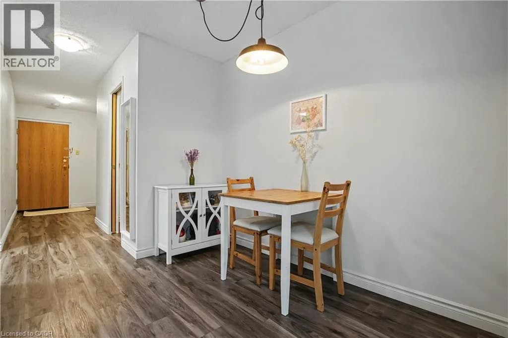 20 ELLEN Street E Unit# 207 — photo 3 of 35