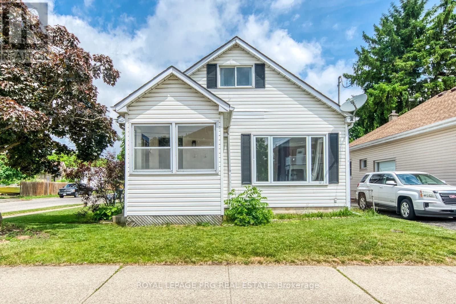54 WALTER STREET — photo 3 of 44