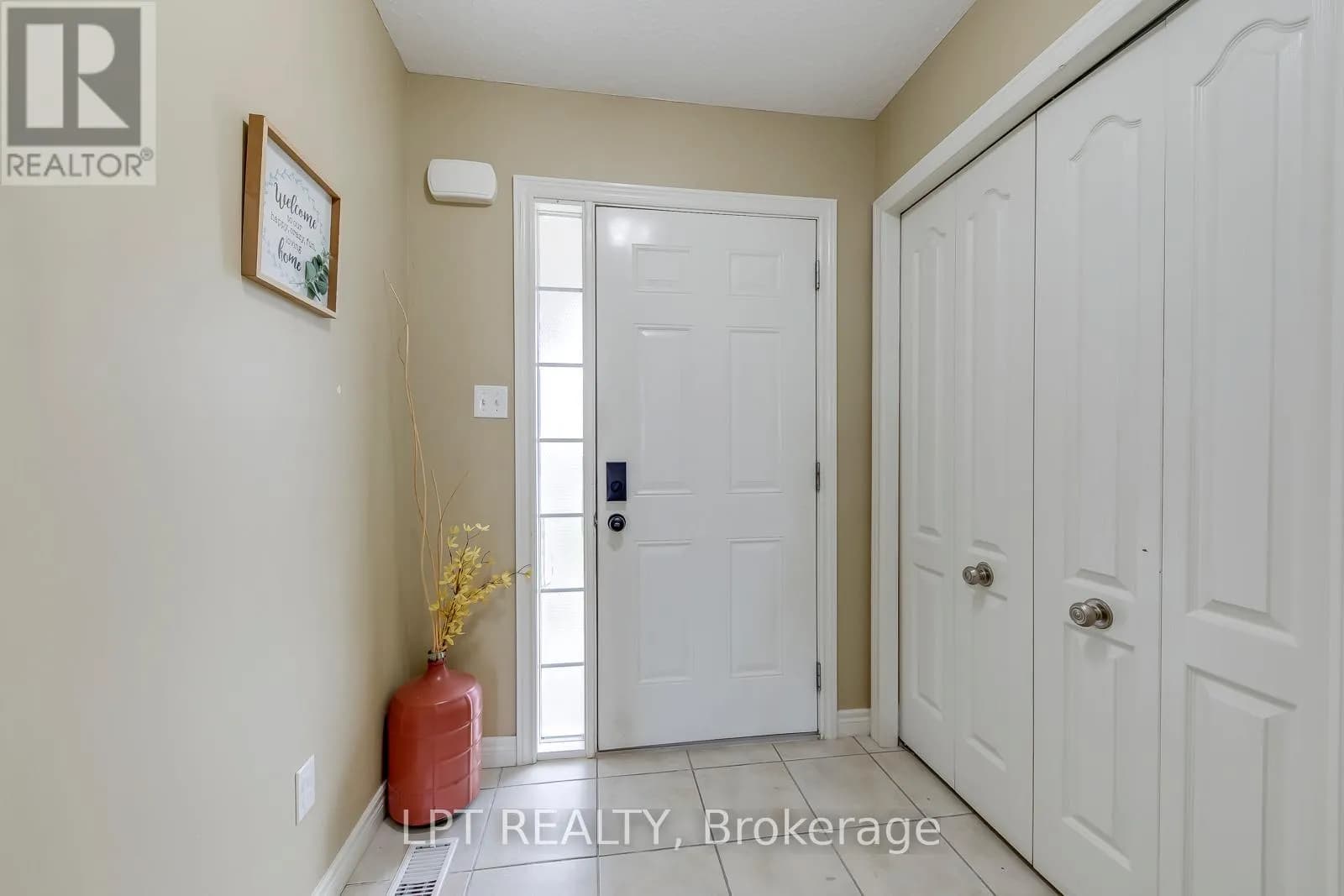 6 - 10 FALLOWFIELD DRIVE — photo 5 of 46