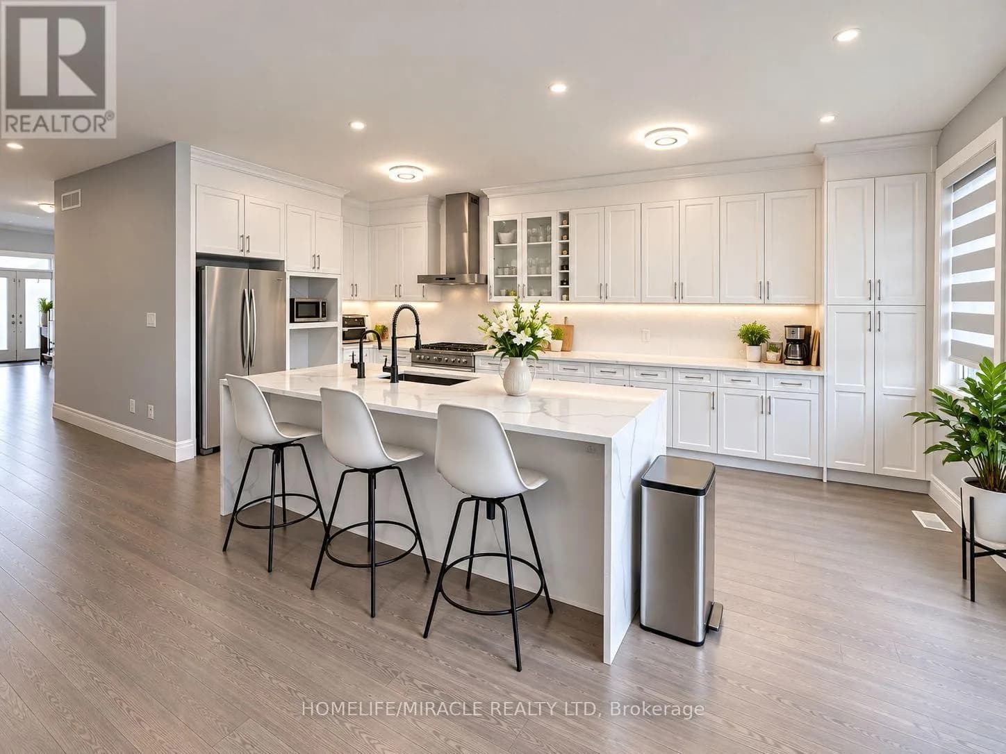 172 FREURE DRIVE — photo 5 of 21