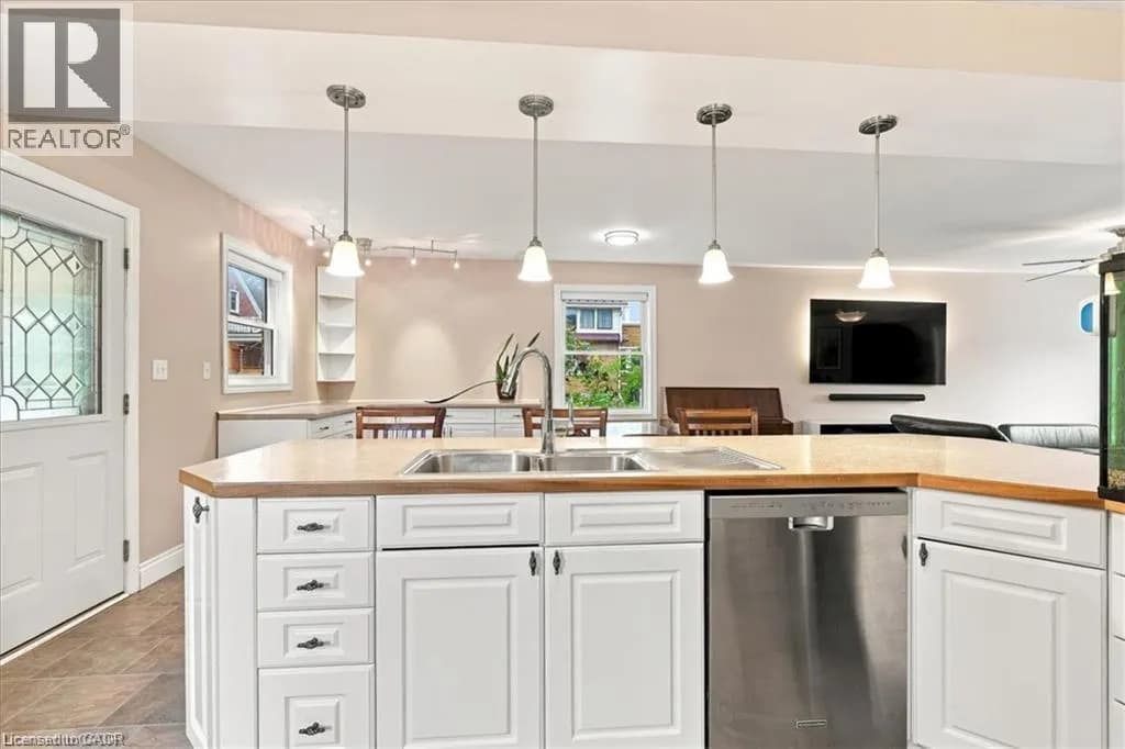 233 MANSION Street — photo 5 of 20
