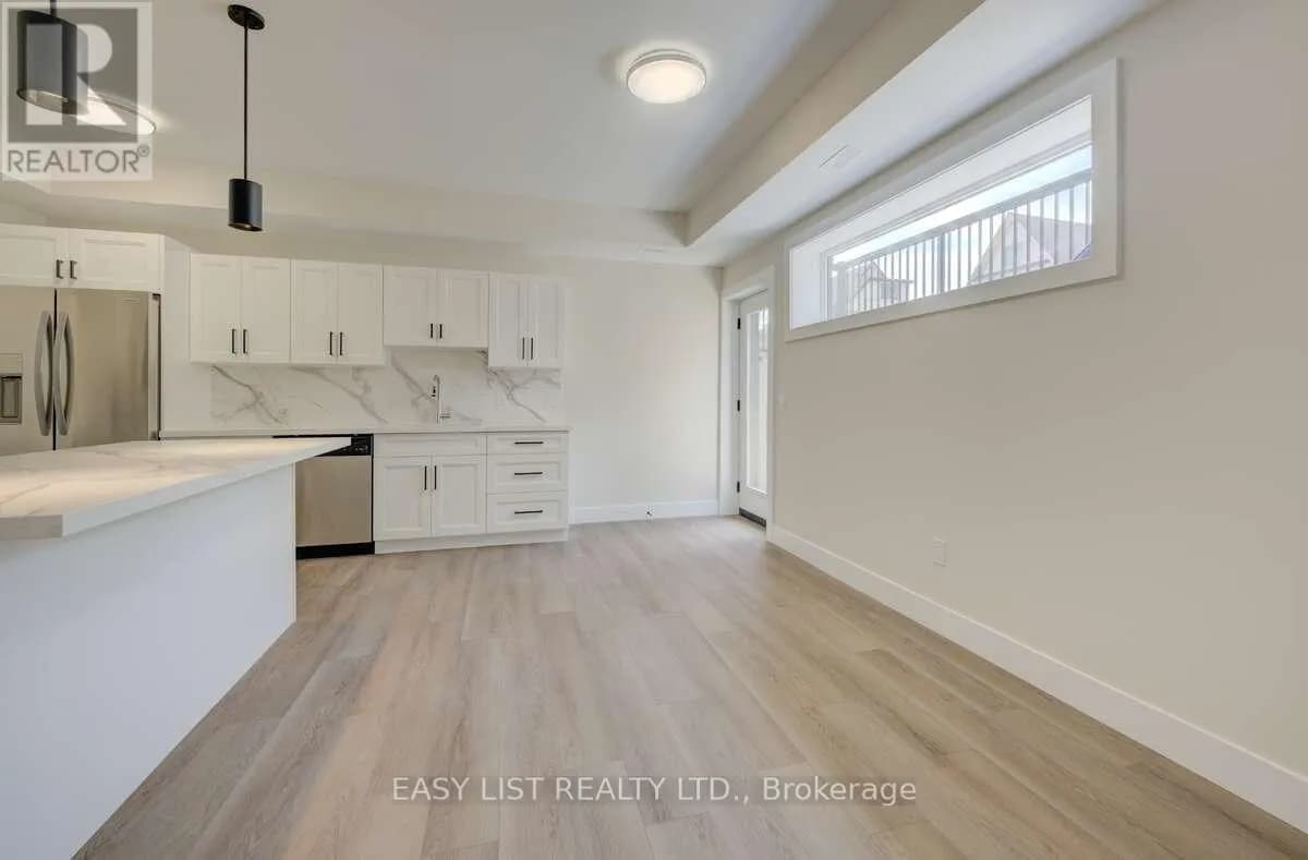 1 - 17 PETER STREET — photo 2 of 22