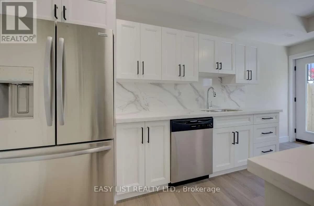 1 - 17 PETER STREET — photo 5 of 22