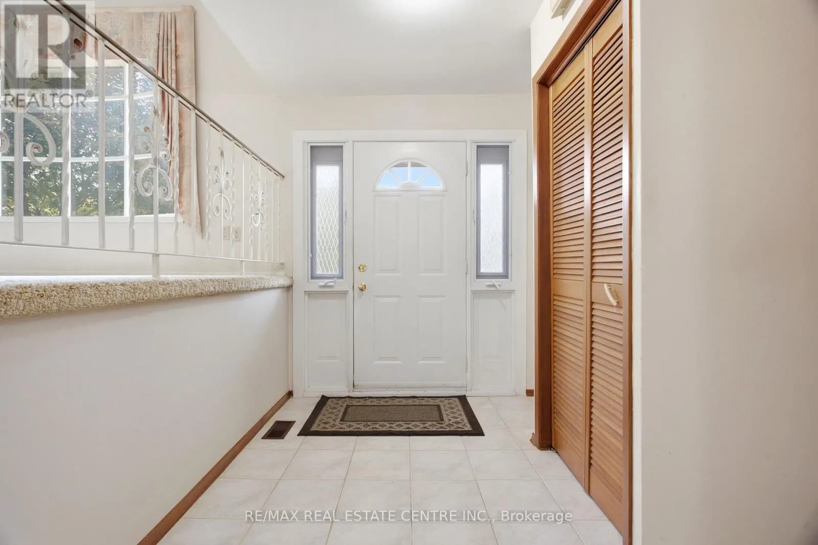 39 SEBAS COURT — photo 3 of 50