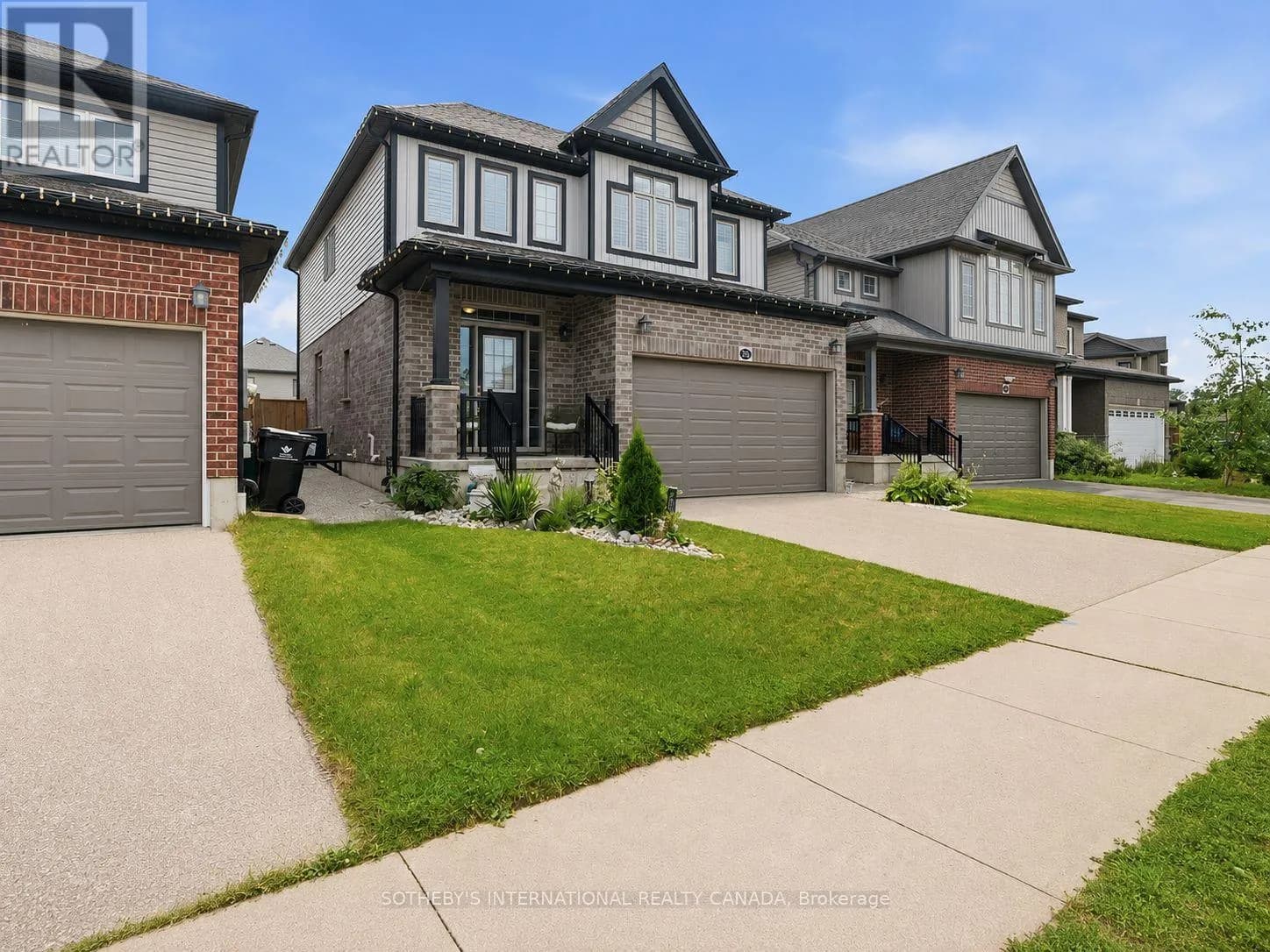 356 FREURE DRIVE — photo 3 of 40