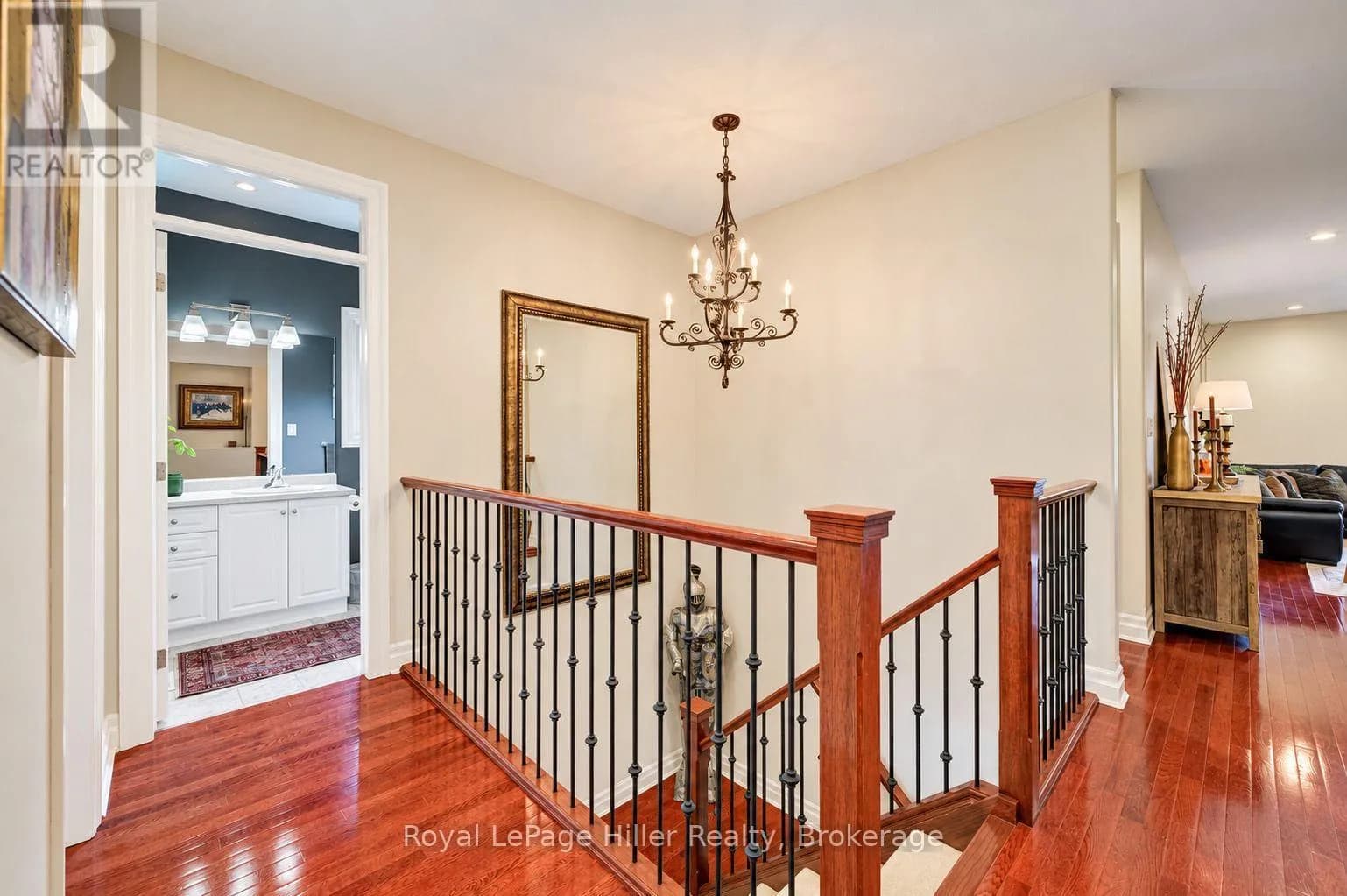 16 NORTH POINTE DRIVE — photo 4 of 50