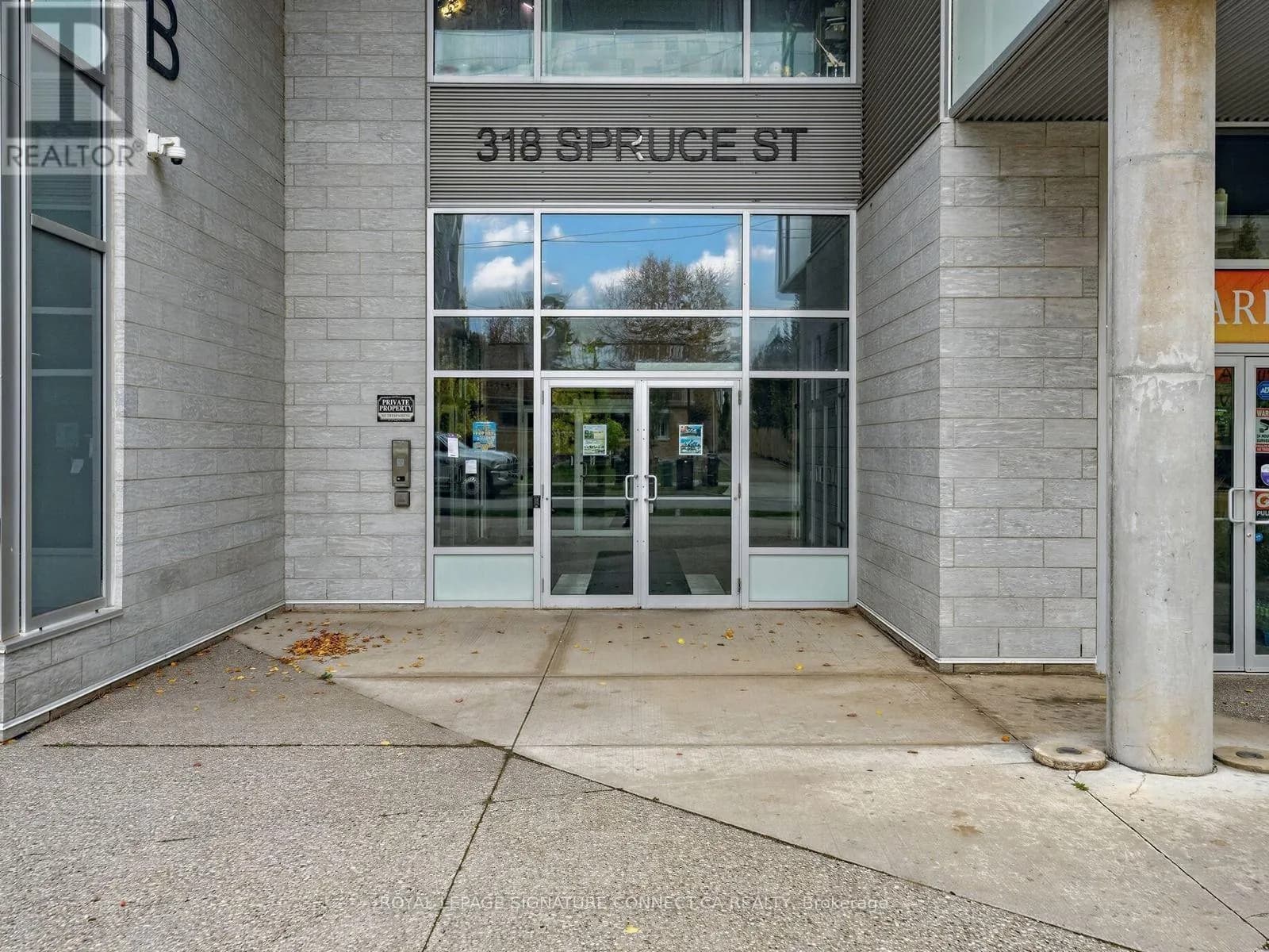 602 - 318 SPRUCE STREET — photo 3 of 27