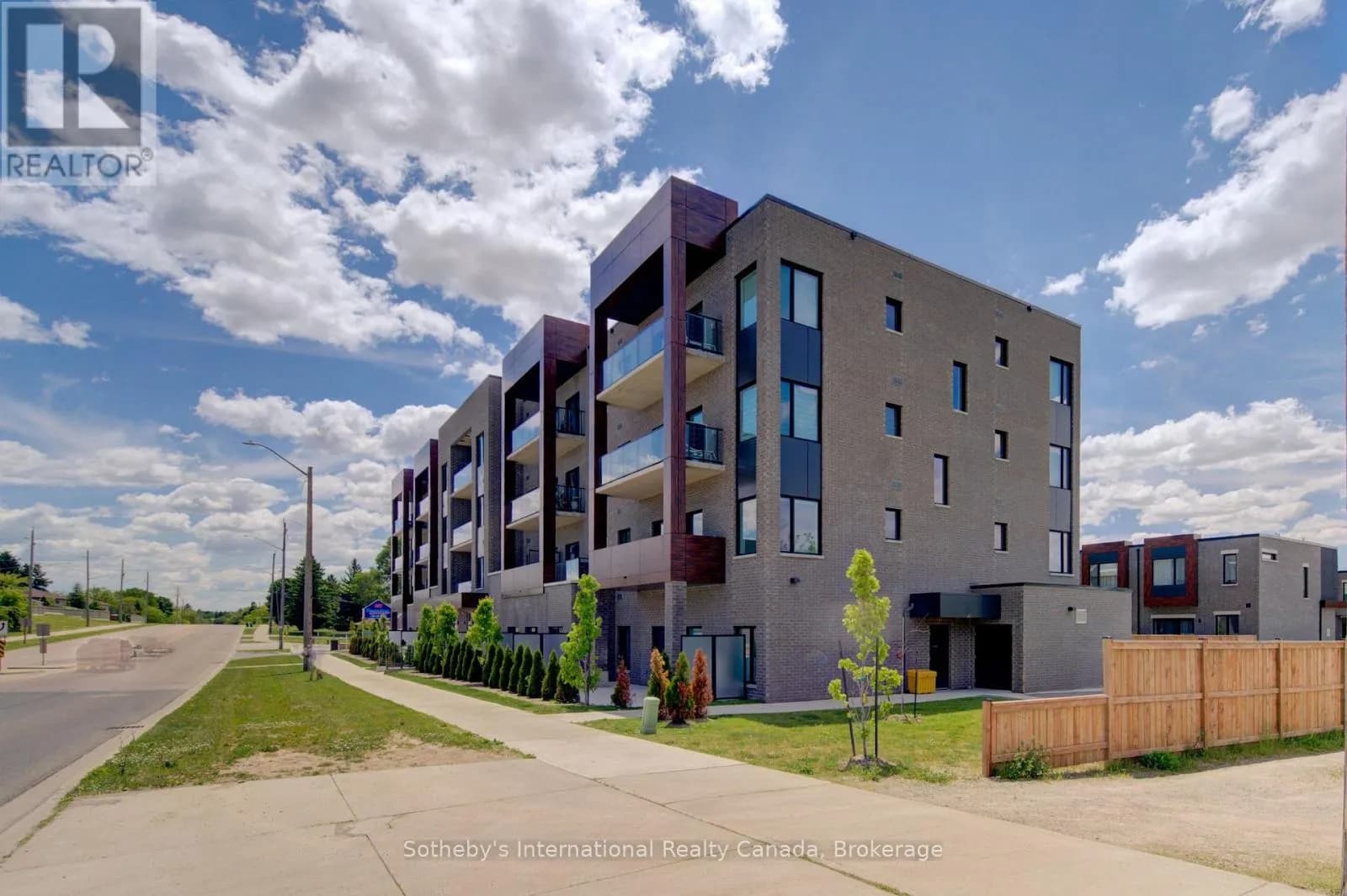 402 - 408 DUNDAS STREET S — photo 1 of 26