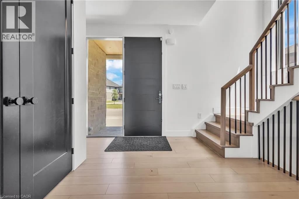 920 THOMAS PEDDER Court — photo 5 of 50