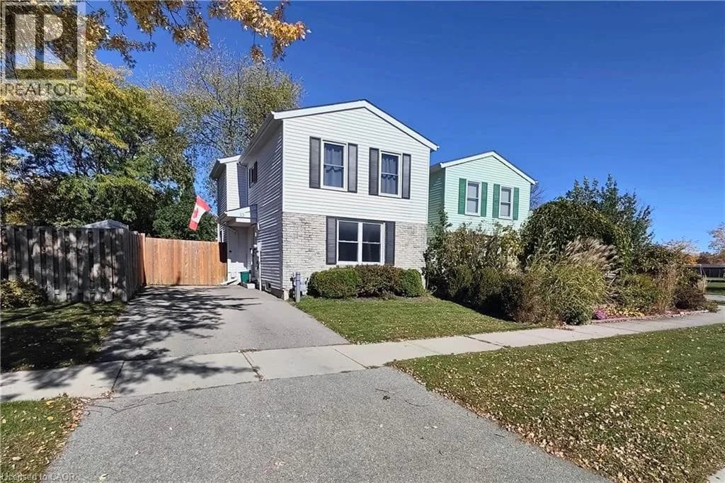 25 TIMBERLANE Crescent — photo 1 of 25
