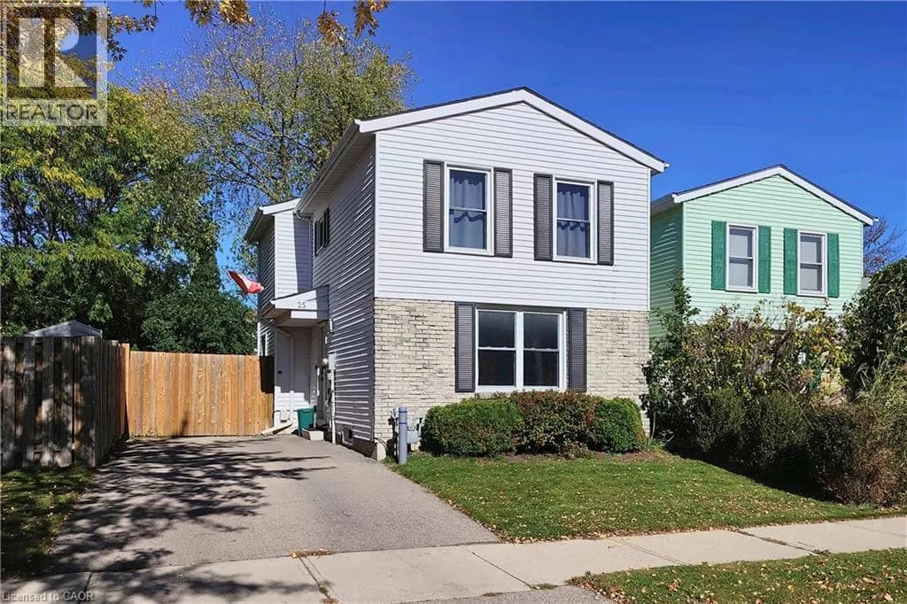 25 TIMBERLANE Crescent — photo 3 of 25