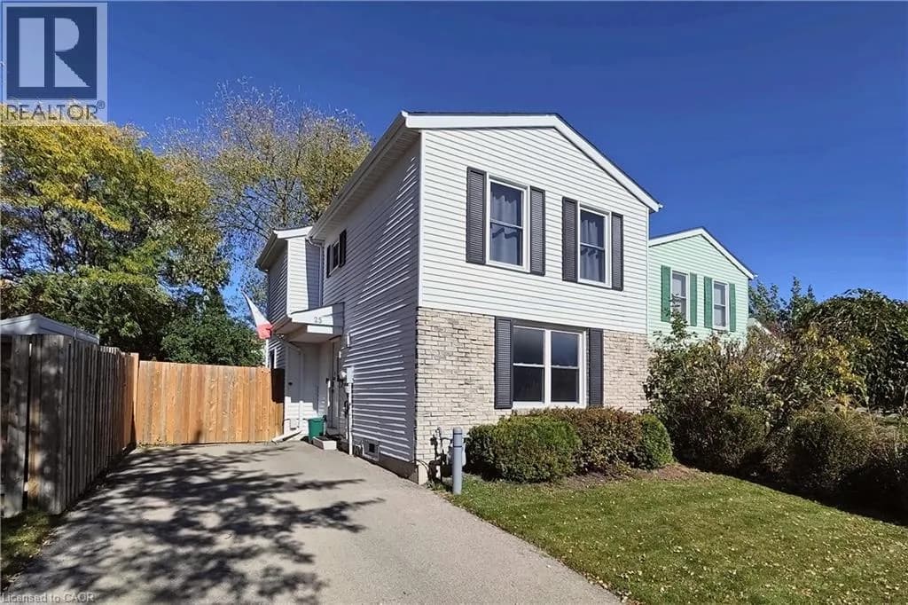 25 TIMBERLANE Crescent — photo 4 of 25