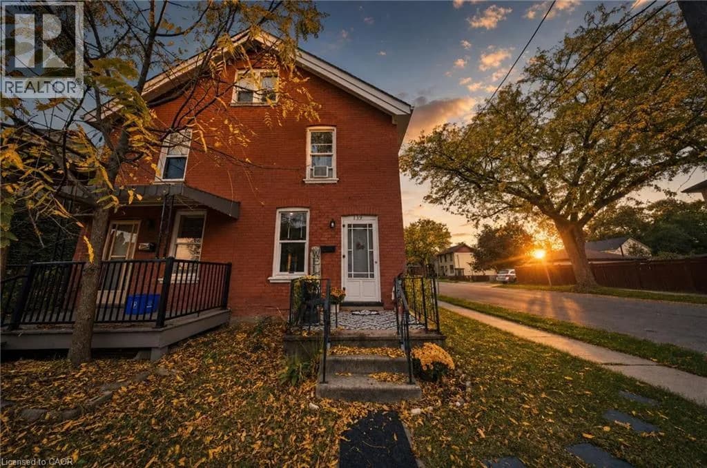 139 SUPERIOR Street — photo 3 of 22