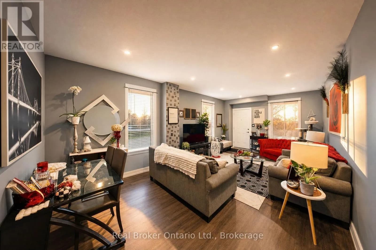 139 SUPERIOR STREET — photo 5 of 22