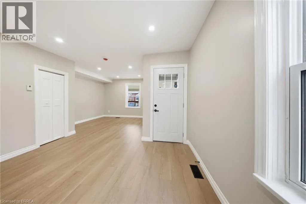 17 ABLE Avenue — photo 4 of 24