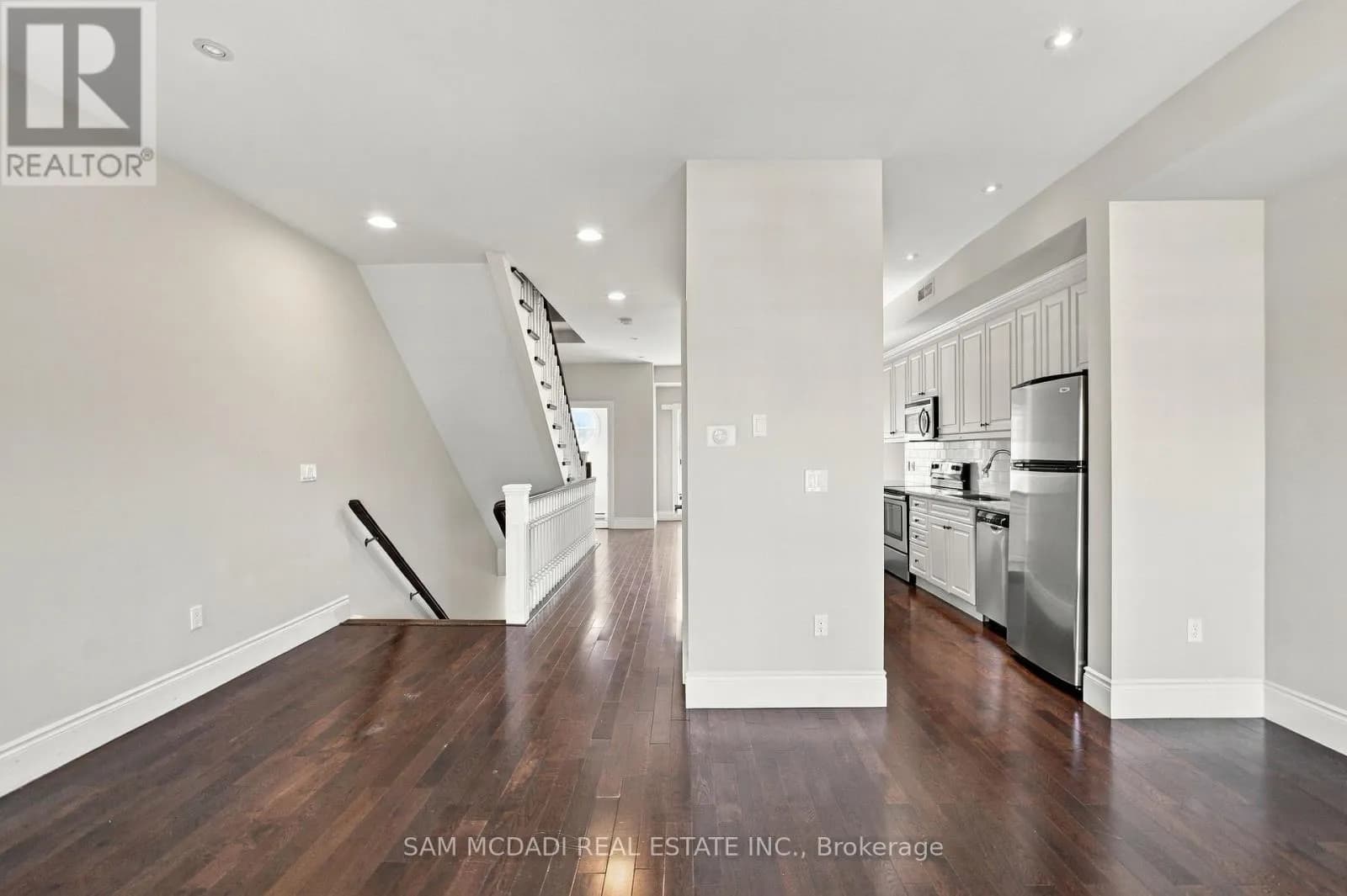305 - 133 PARK STREET — photo 5 of 28