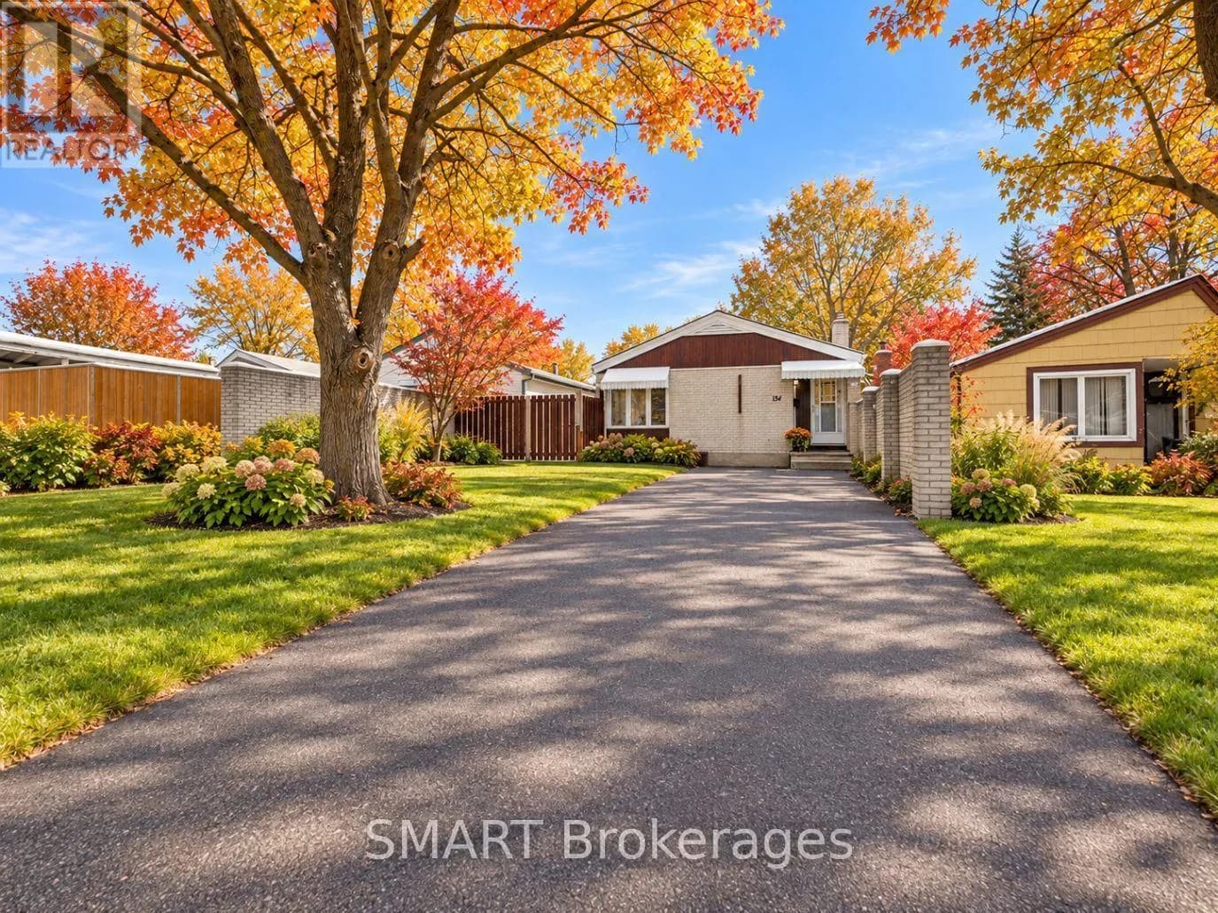 134 PEPPERWOOD CRESCENT — photo 5 of 36