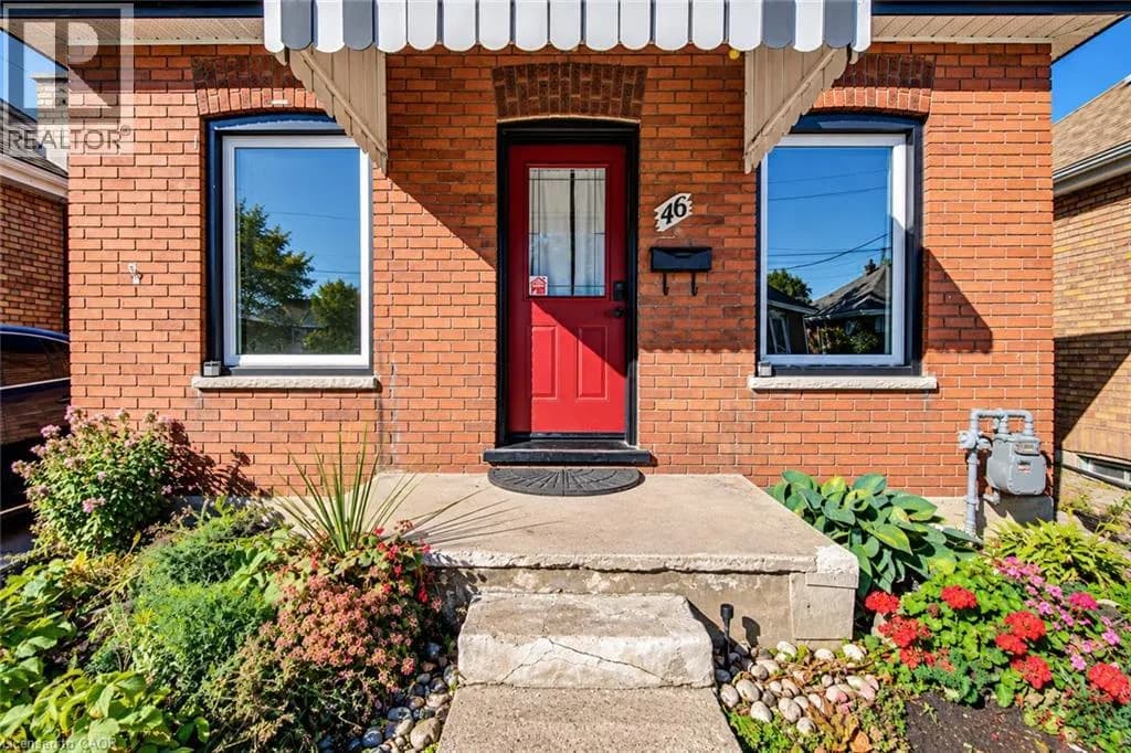46 MAITLAND Street — photo 3 of 21