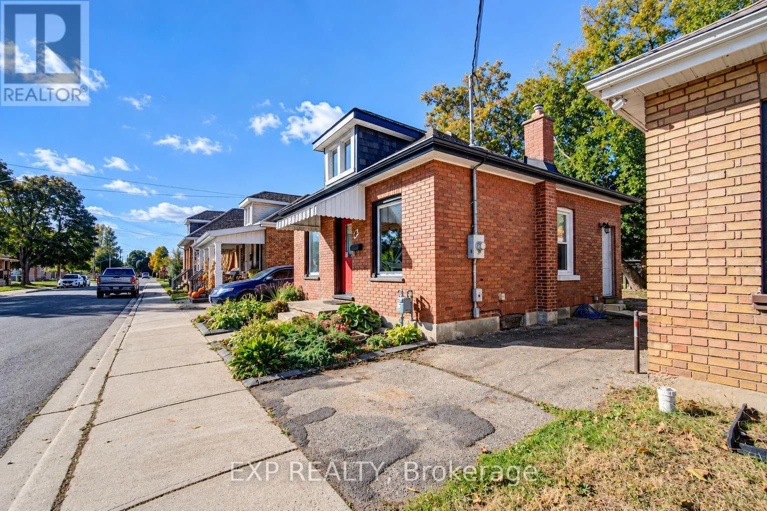 46 MAITLAND STREET — photo 2 of 21