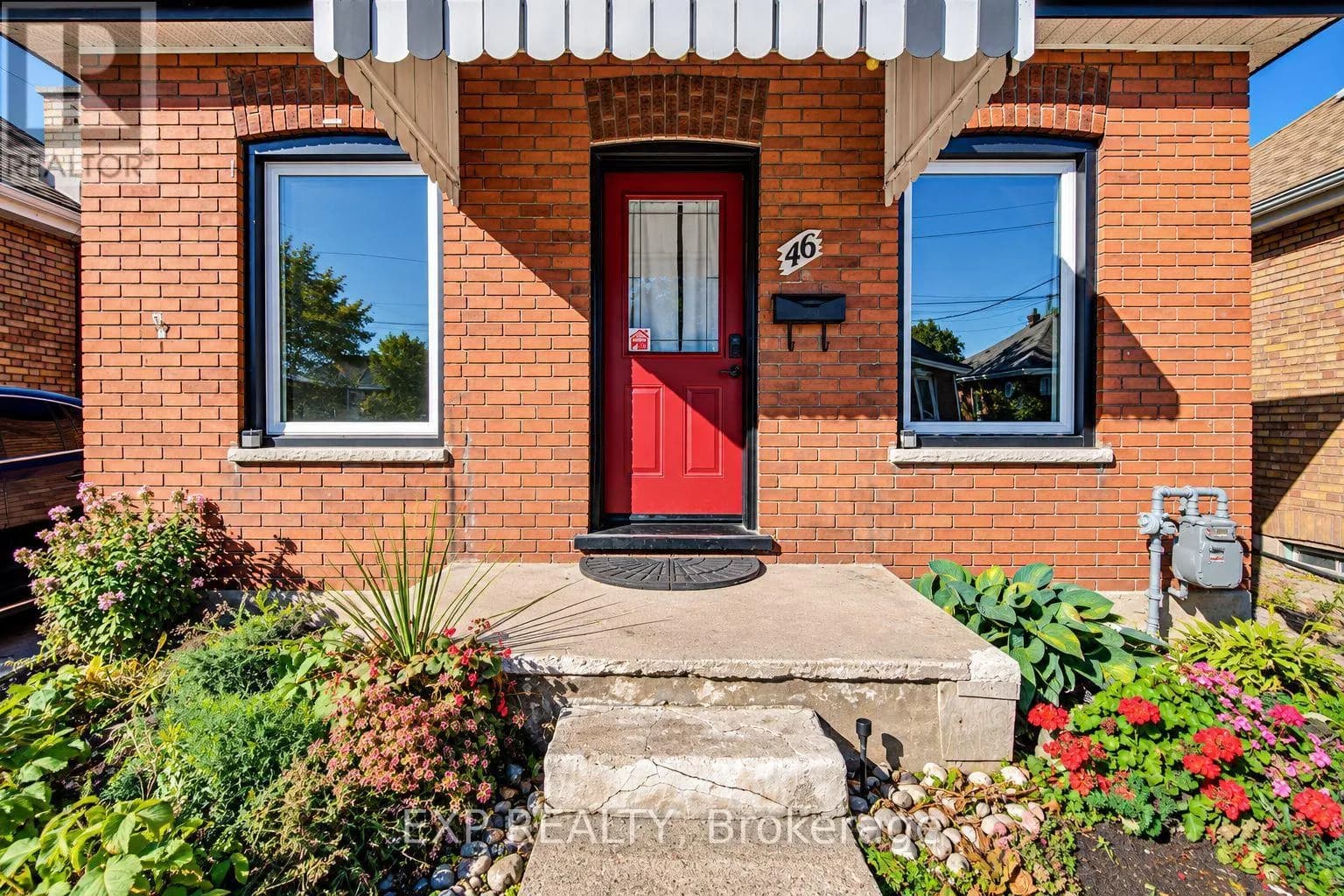 46 MAITLAND STREET — photo 3 of 21
