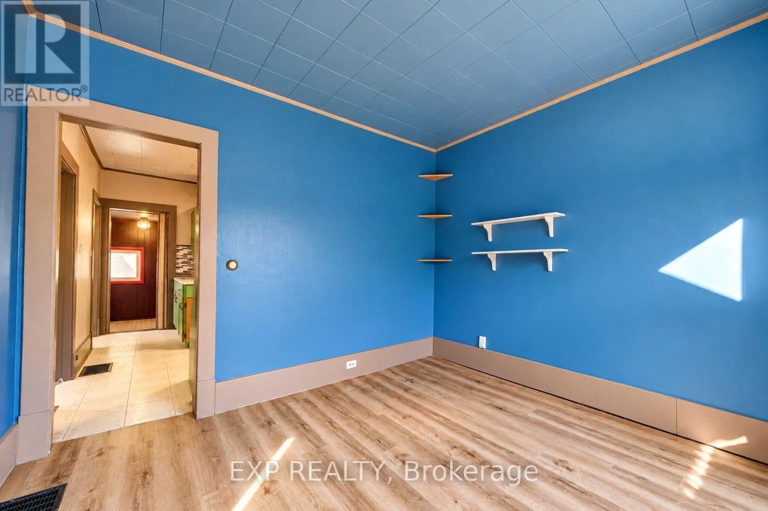46 MAITLAND STREET — photo 4 of 21