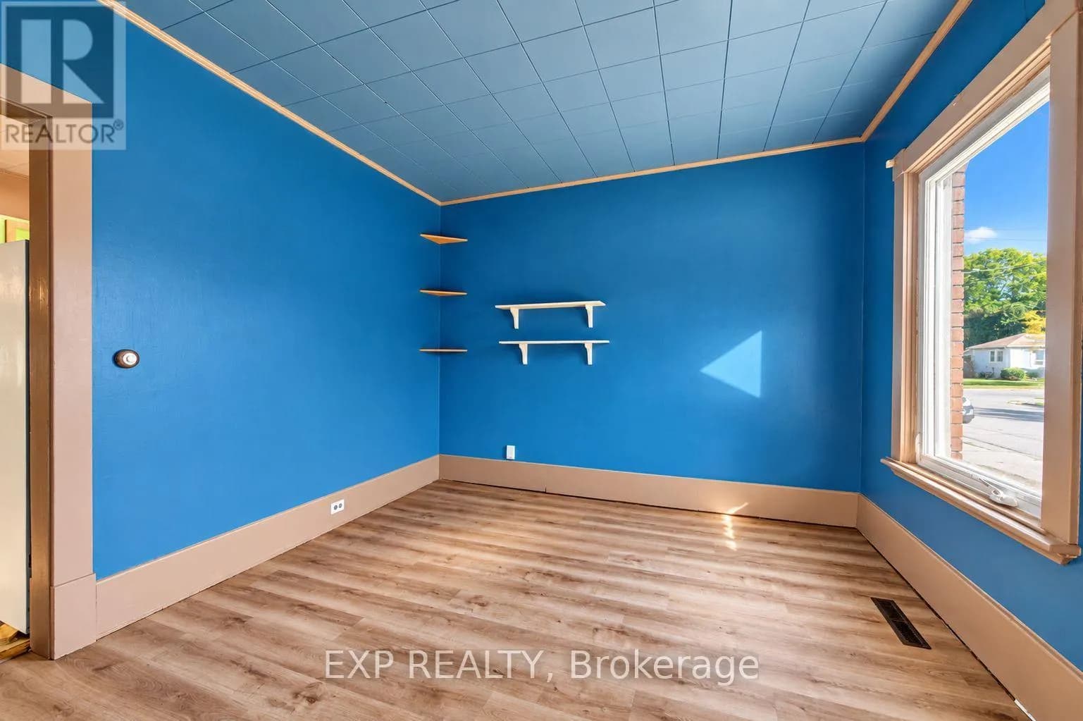 46 MAITLAND STREET — photo 5 of 21