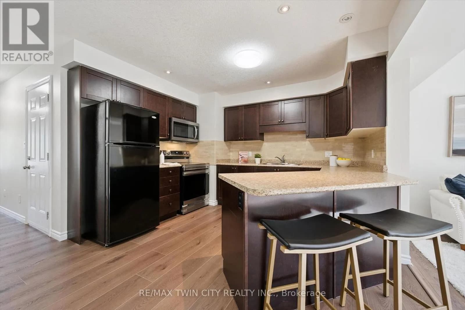 24 - 555 CHABLIS DRIVE — photo 3 of 29