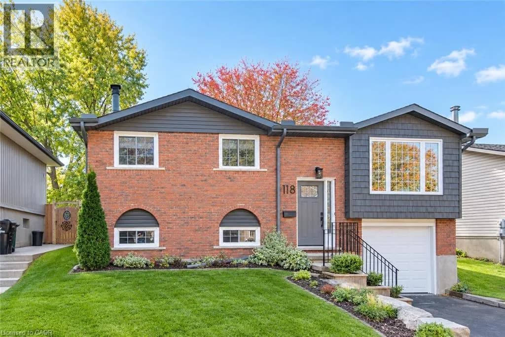 118 WHEATFIELD Crescent — photo 1 of 50