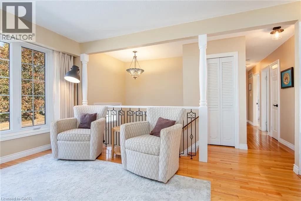 118 WHEATFIELD Crescent — photo 5 of 50