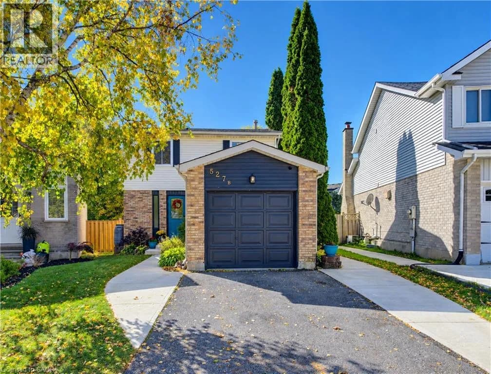 527B ROSEMEADOW Crescent — photo 1 of 22