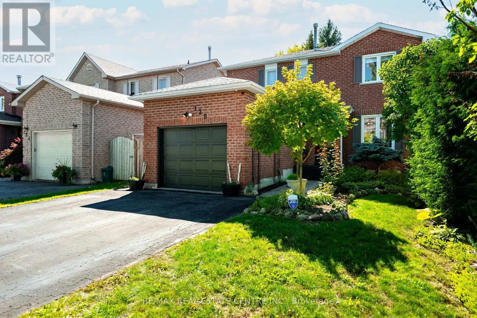 128 ELAINE DRIVE — photo 3 of 49