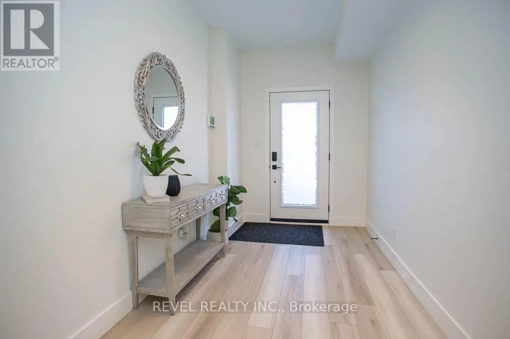4A HARRIS AVENUE — photo 4 of 34