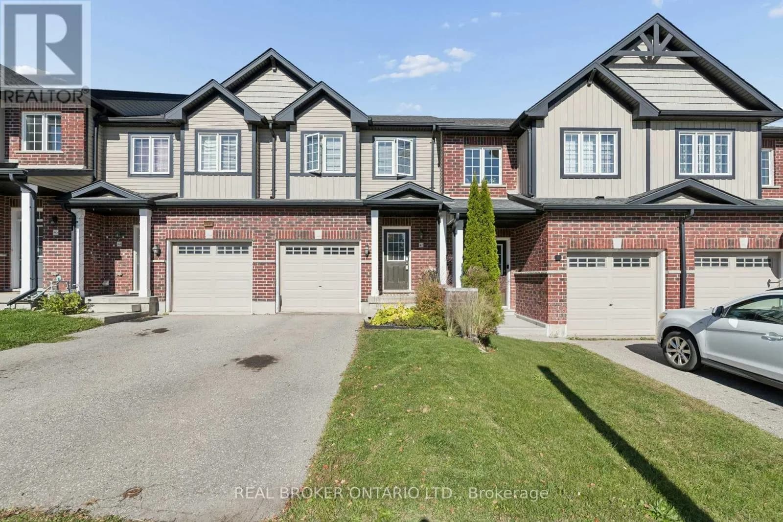 42 RENFREW STREET — photo 1 of 24