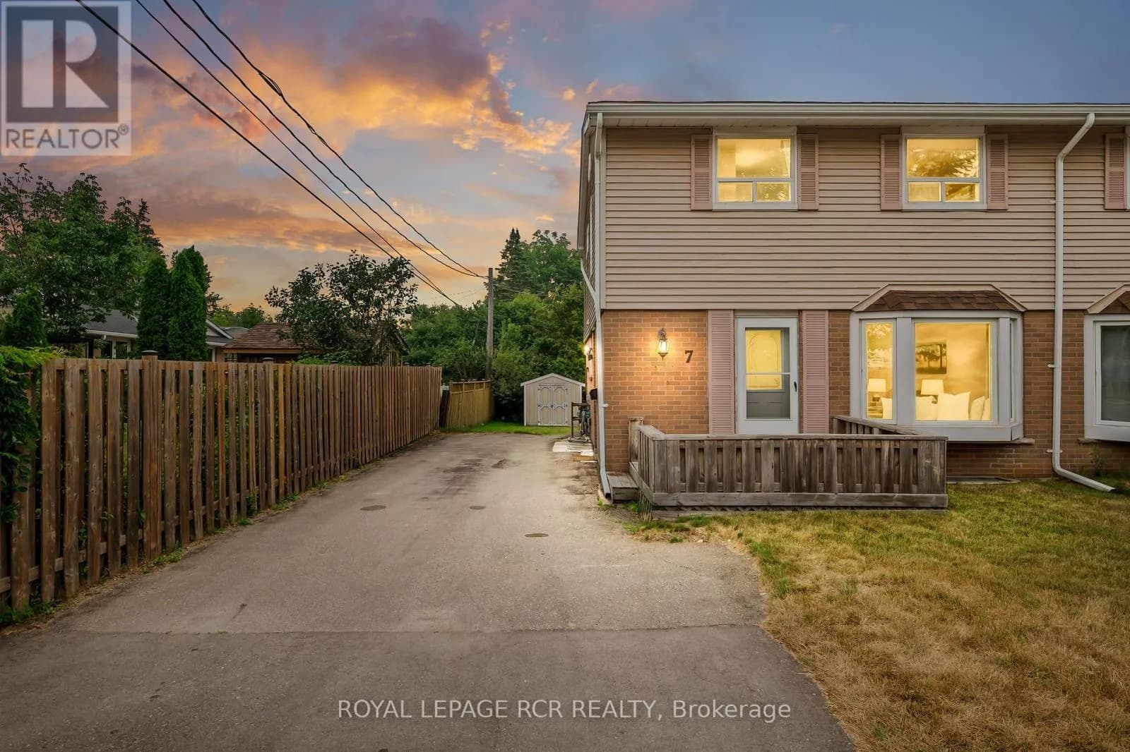 7 CARDWELL STREET — photo 2 of 27