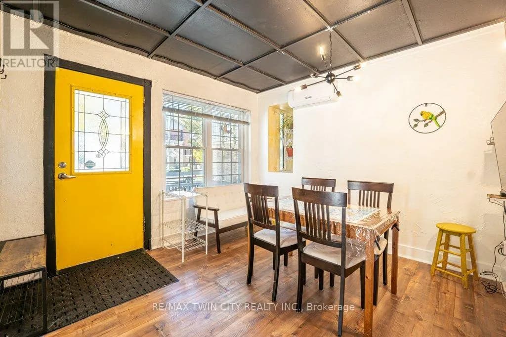 82 KEHL STREET — photo 4 of 30