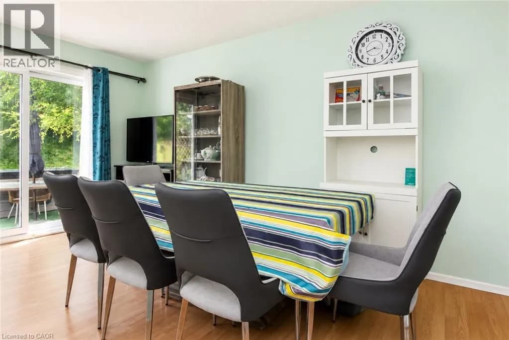304 BLUEVALE Street N Unit# C — photo 3 of 40